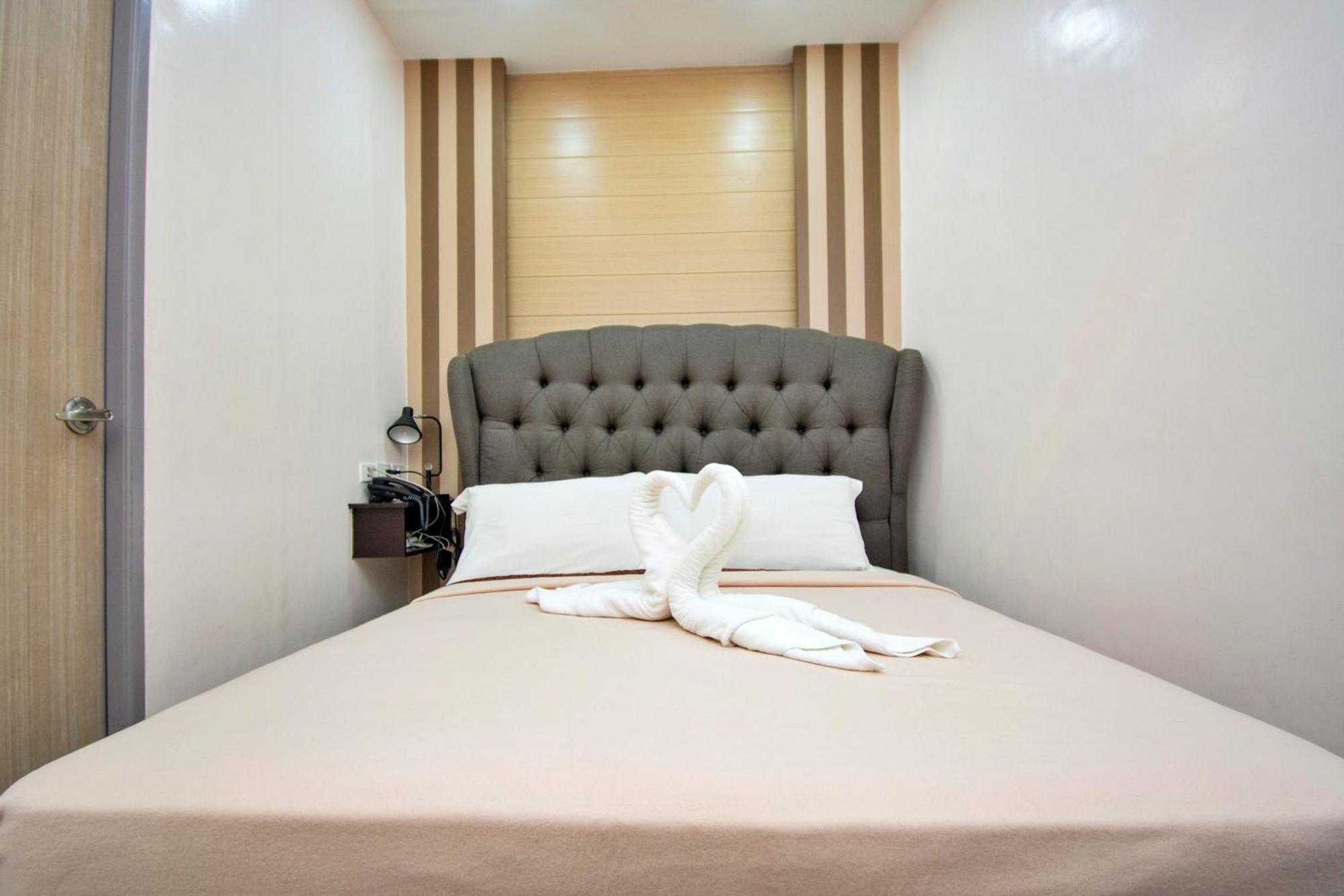 Emerald Island Hotel 발라박 외부 사진