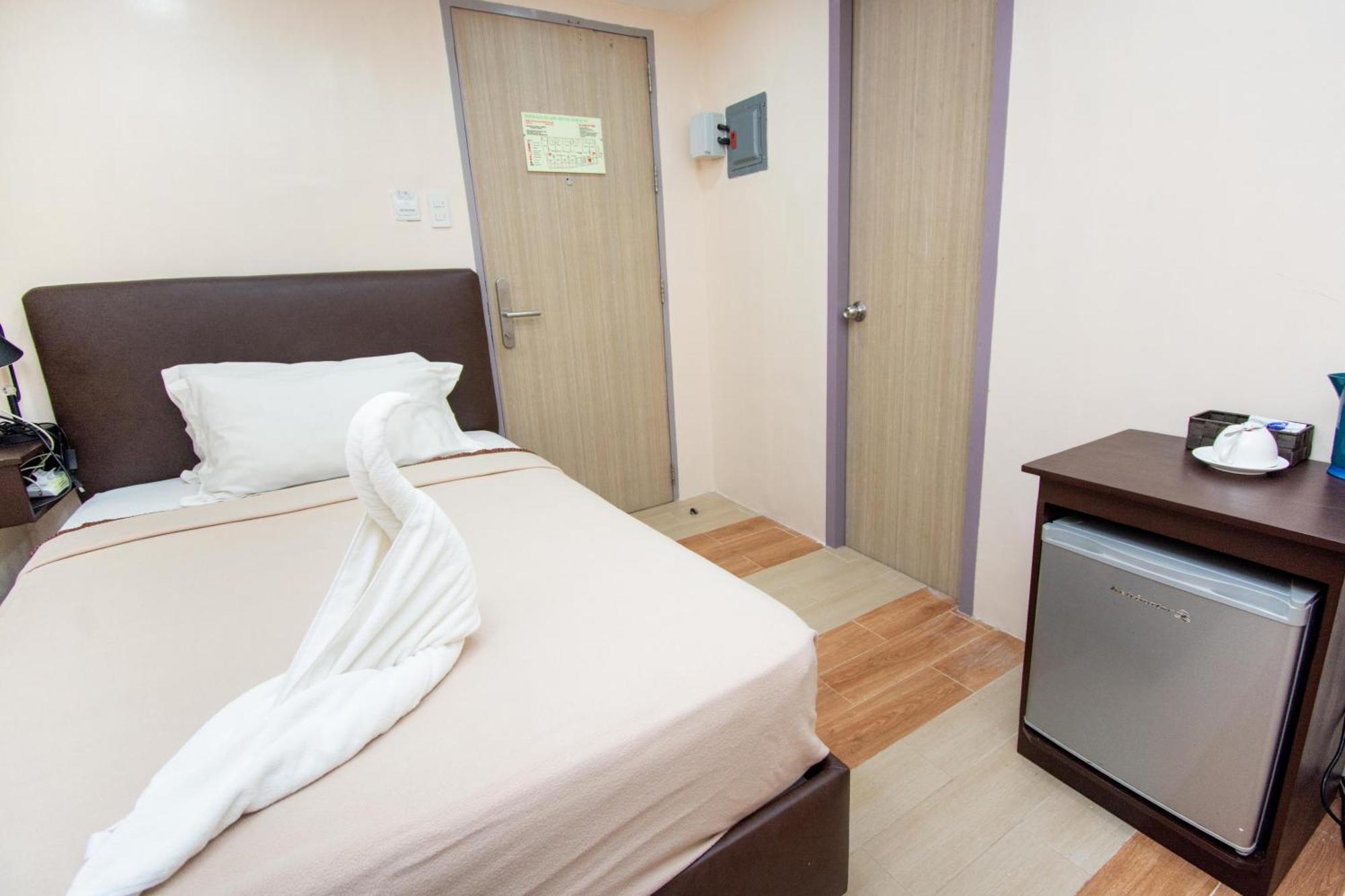 Emerald Island Hotel 발라박 외부 사진